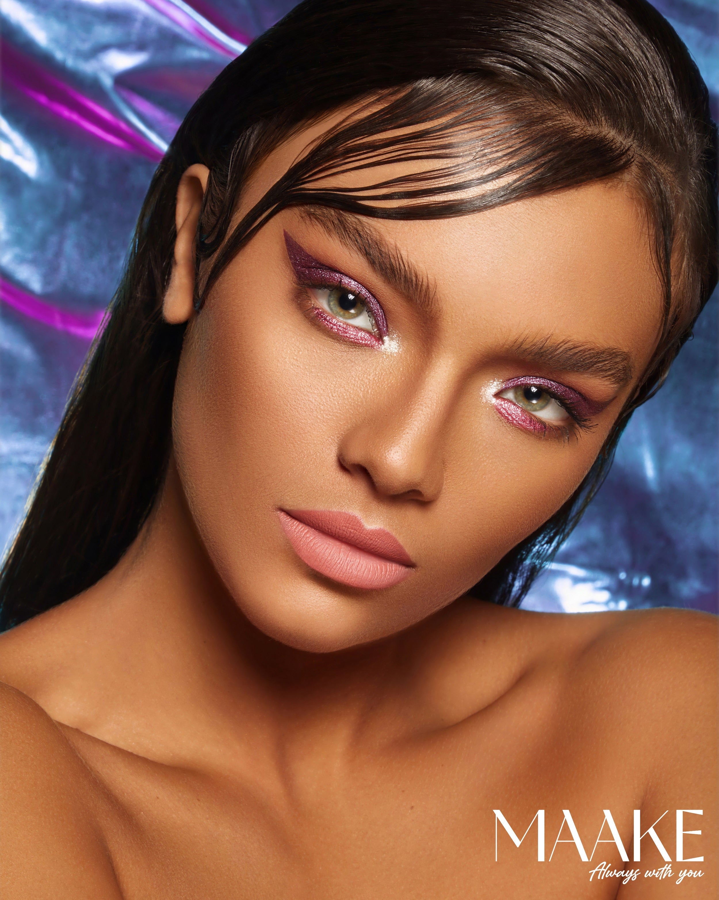 METALLIC LIQUID SHADOW